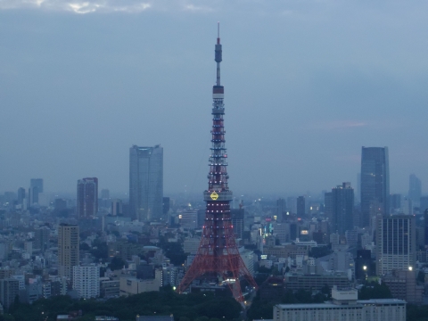 ドラえもんの鈴が灯った東京タワー
